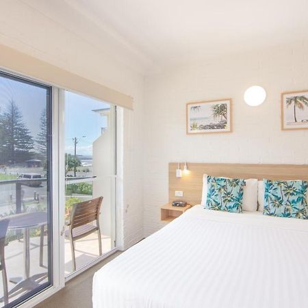 Yamba Beach Motel Экстерьер фото