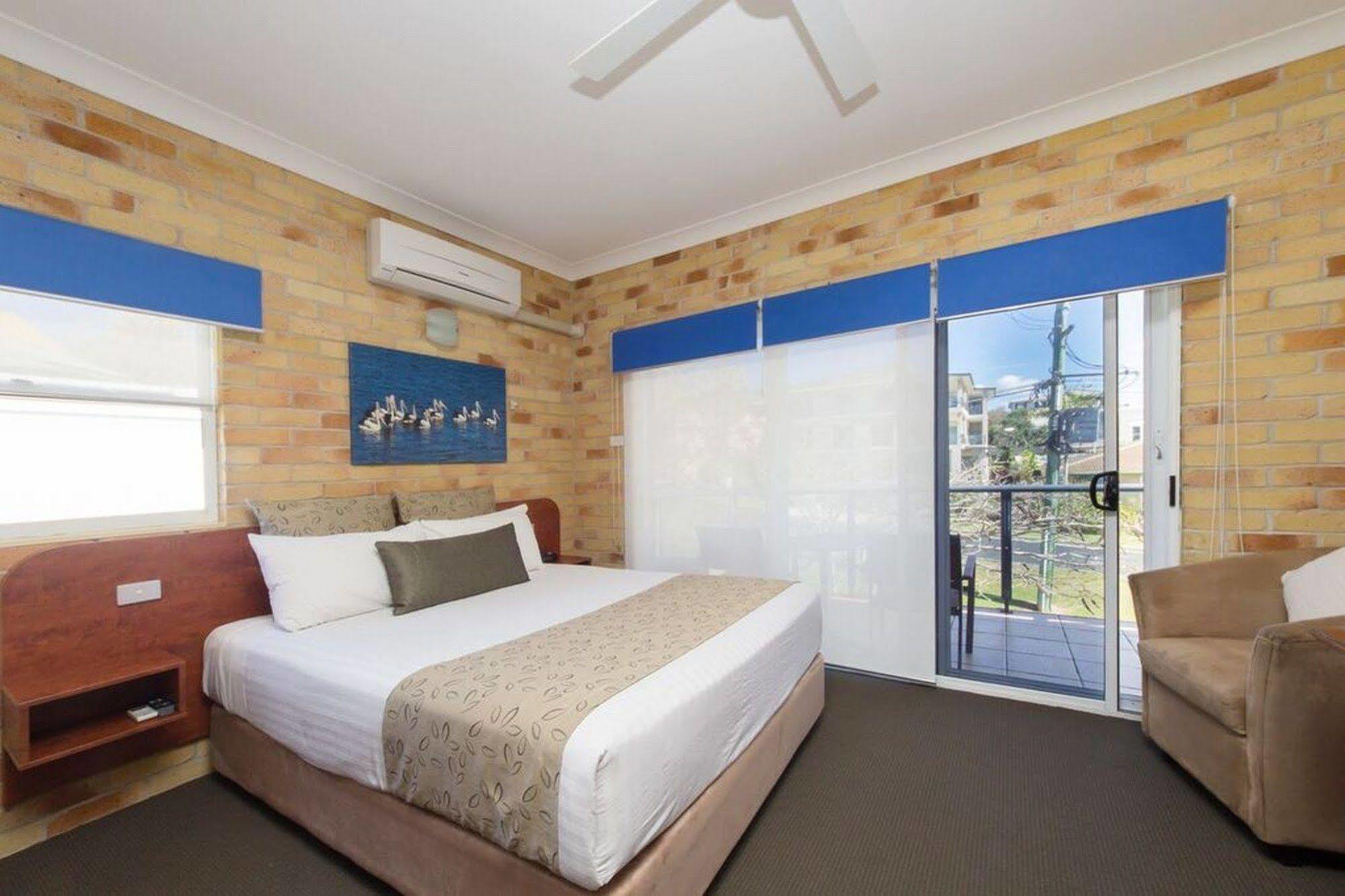 Yamba Beach Motel Экстерьер фото